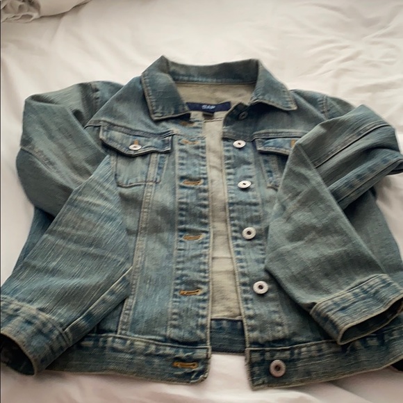 Gap size medium denim jacket excellent condition - Picture 3 of 4